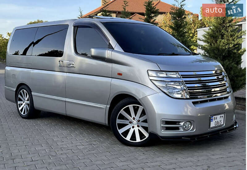Nissan Elgrand