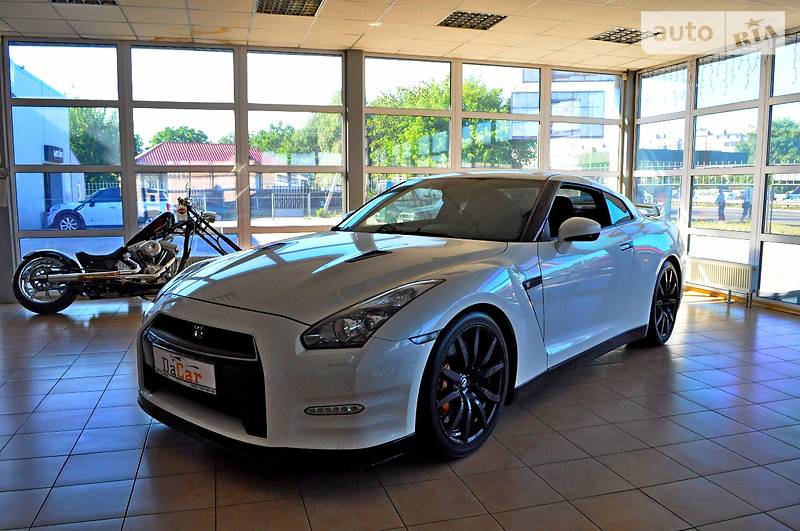 Nissan GT-R 2013 года