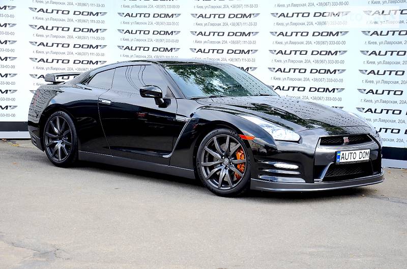 Nissan GT-R 2012 года