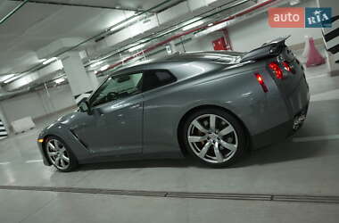Nissan GT-R  2009
