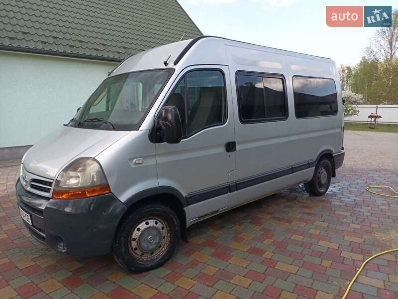 Nissan Interstar