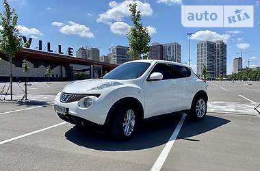 Nissan Juke SE 2014