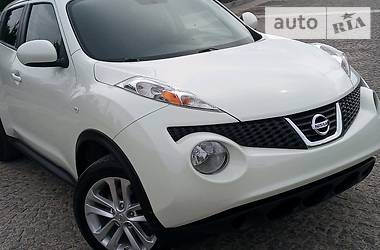 Nissan Juke SV AWD 2012