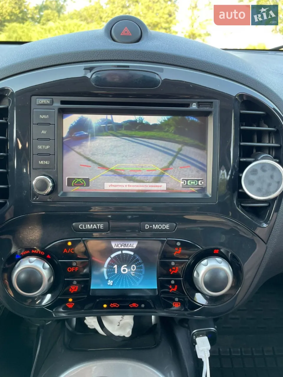 2011 Nissan Juke - мініатюра 2