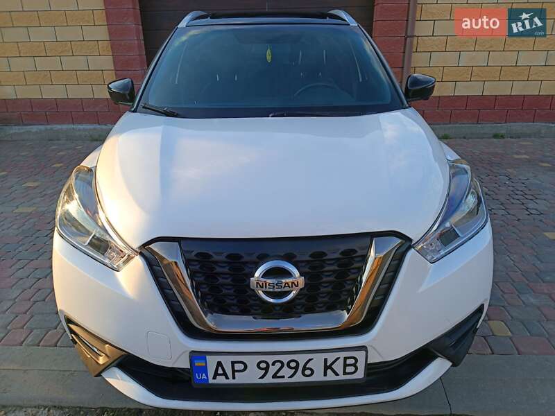 Позашляховик / Кросовер Nissan Kicks