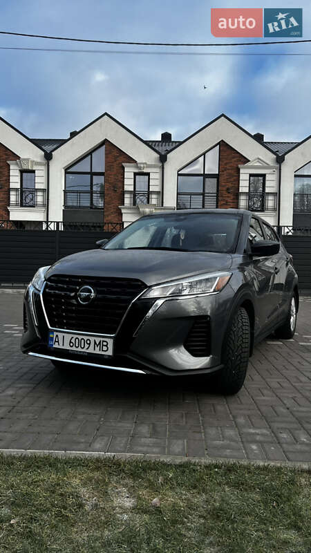 Легковые Nissan Kicks