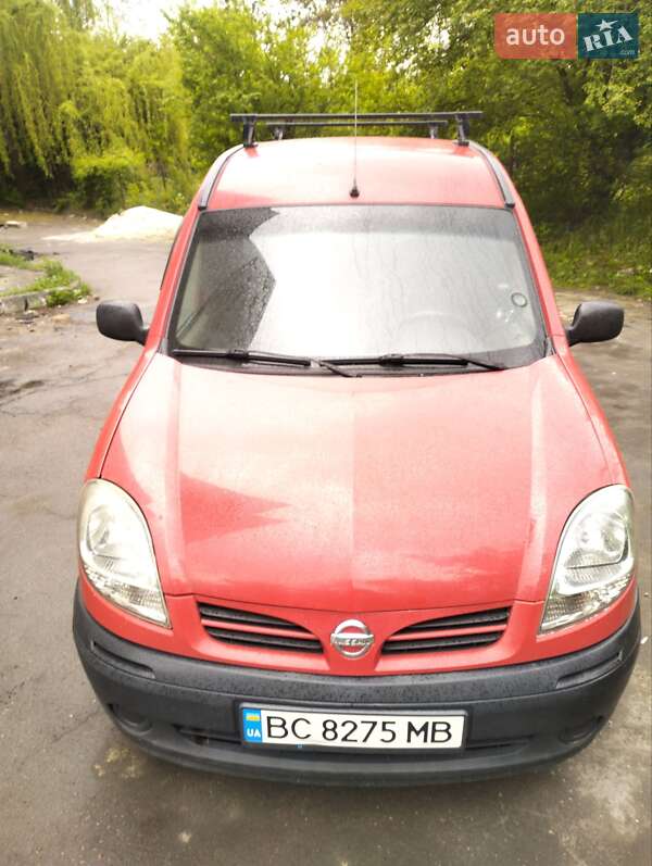 Мінівен Nissan Kubistar