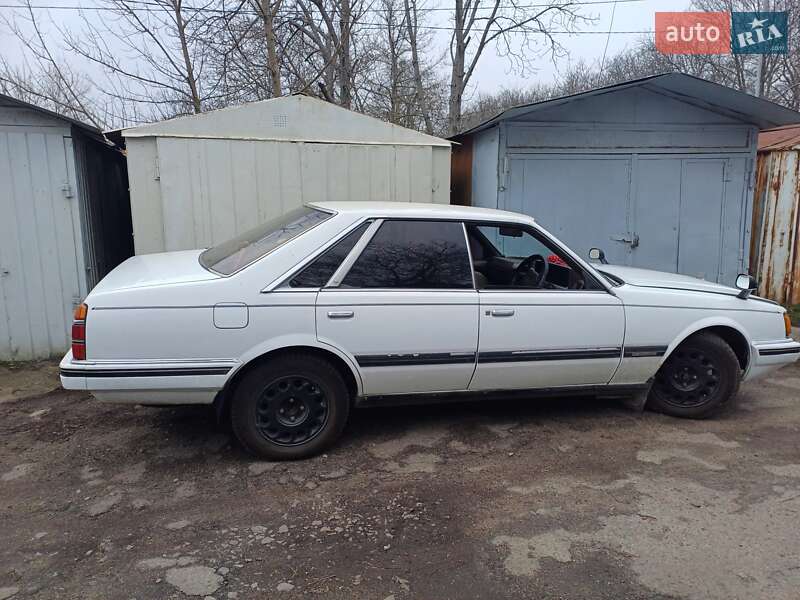 Nissan Laurel 1987 года в Одессе