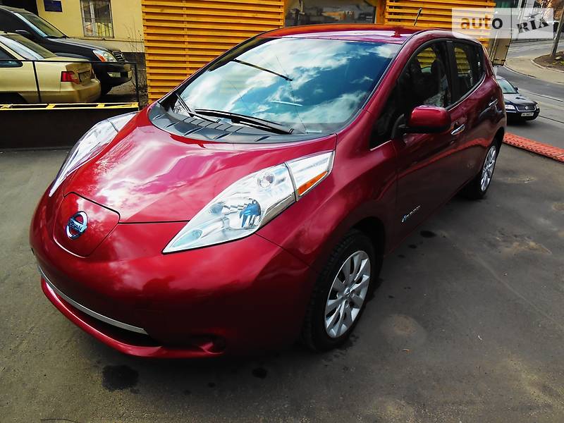 Nissan Leaf 2016 года
