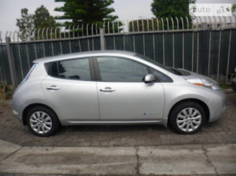 Nissan Leaf 2014 года