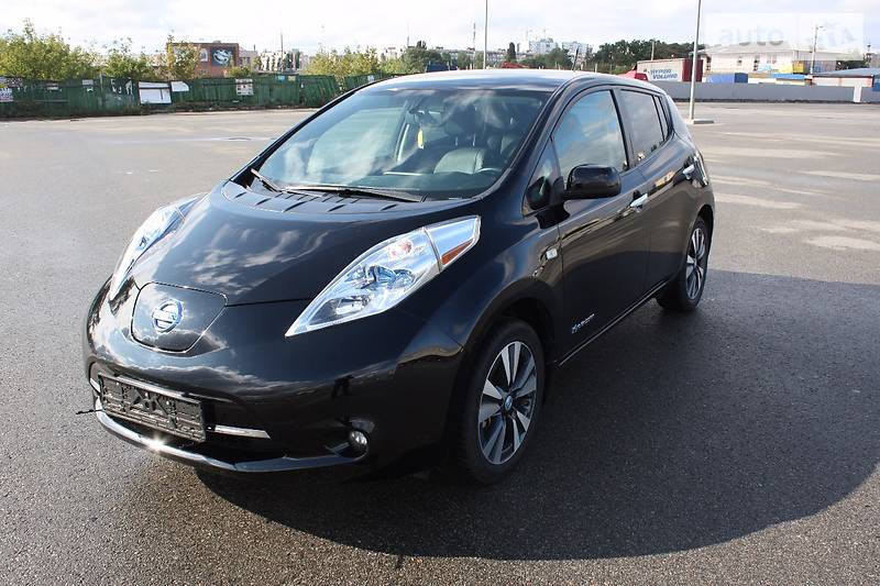 Nissan Leaf 2013 года