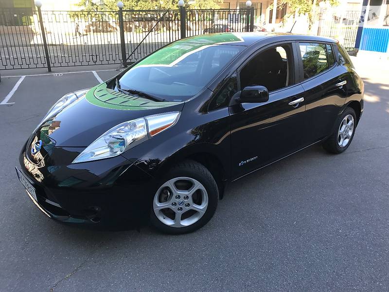 Nissan Leaf 2013 года