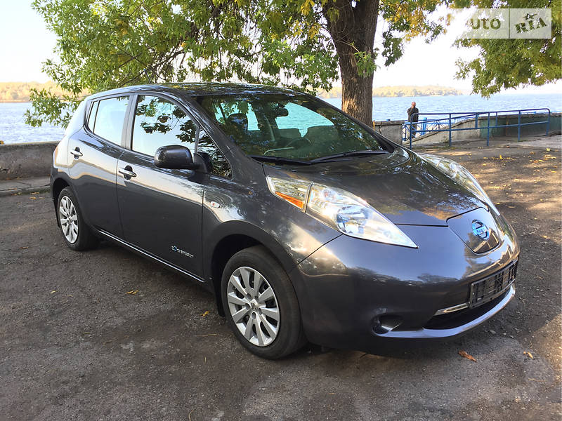 Nissan Leaf 2014 года