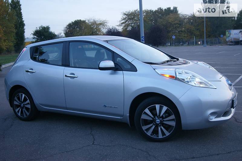 Nissan Leaf 2014 года
