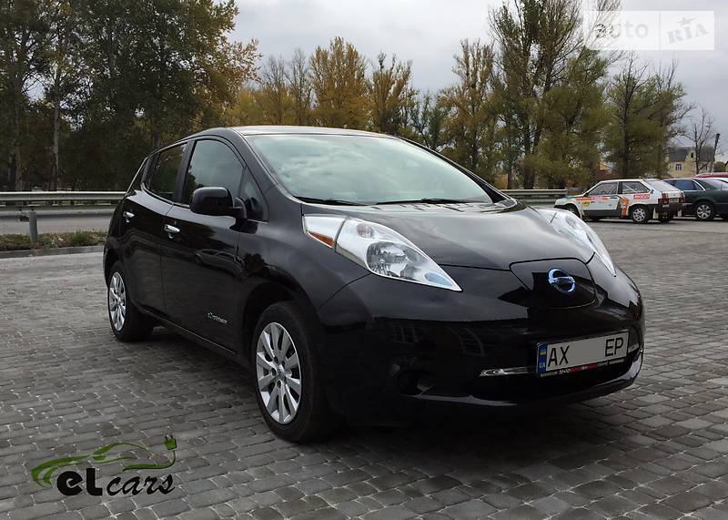 Nissan Leaf 2015 года