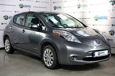 Nissan Leaf S  2015