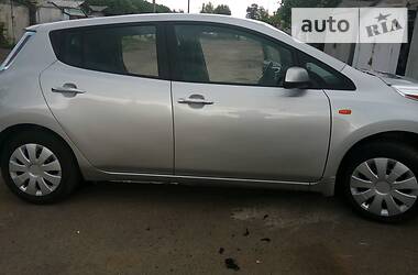 Nissan Leaf  2013