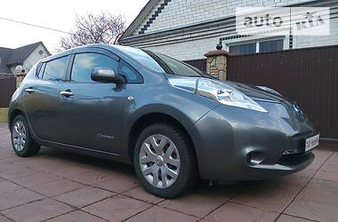 Nissan Leaf  2013