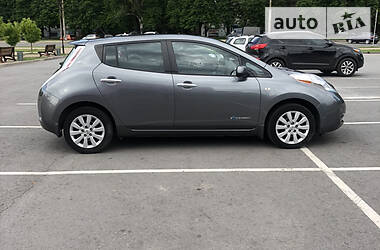 Nissan Leaf  2014