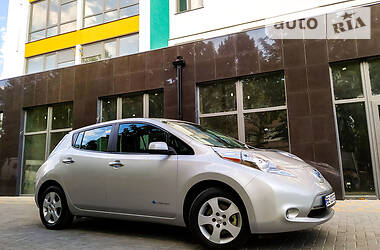 Nissan Leaf  2014