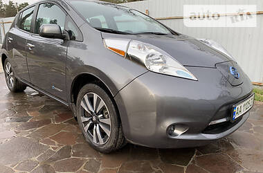 Nissan Leaf  2017