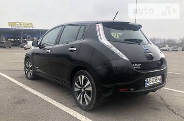 Nissan Leaf  2013