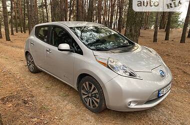 Nissan Leaf  2015