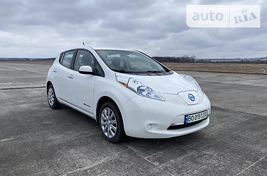 Nissan Leaf  2013