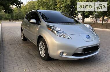 Nissan Leaf  2013