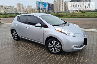 Nissan Leaf  2014