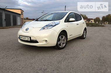 Nissan Leaf  2013