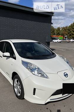 Nissan Leaf  2015