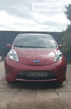 Nissan Leaf  2014