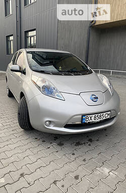 Nissan Leaf  2013