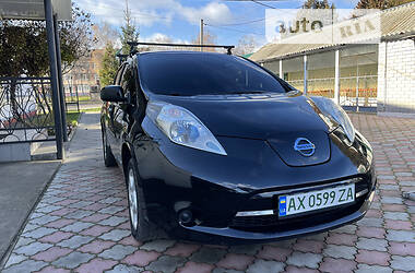 Nissan Leaf  2013