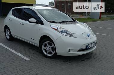 Nissan Leaf  2012