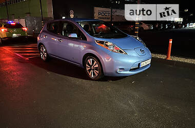 Nissan Leaf  2013