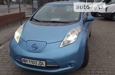 Nissan Leaf  2012