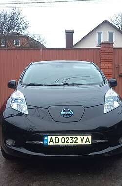 Nissan Leaf  2012