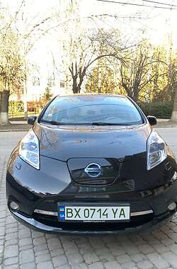 Nissan Leaf  2012