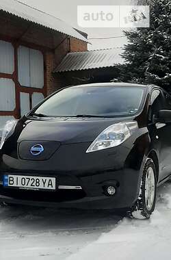 Nissan Leaf  2012