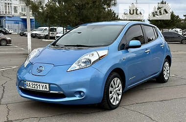 Nissan Leaf  2013