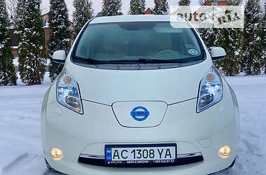 Nissan Leaf  2011