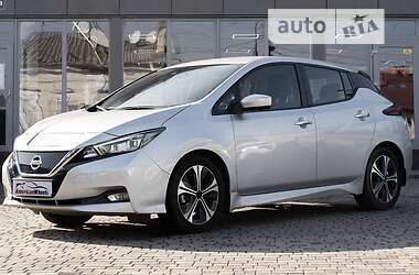 Nissan Leaf  2020