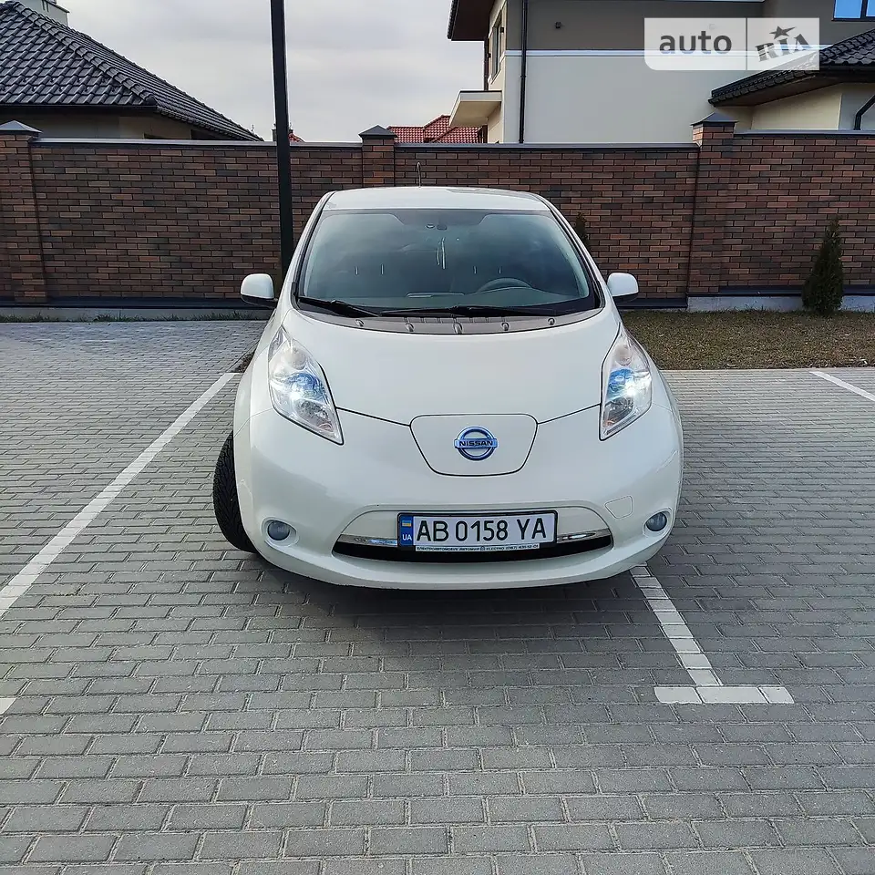 2011 Nissan Leaf - мініатюра 4