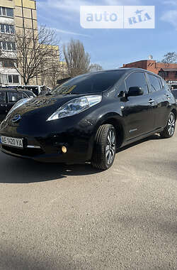 Nissan Leaf  2014