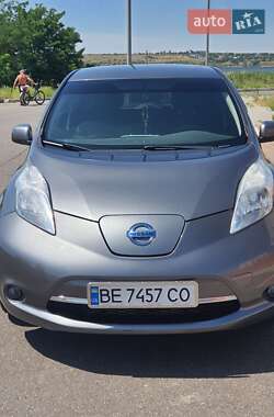 Nissan Leaf  2014