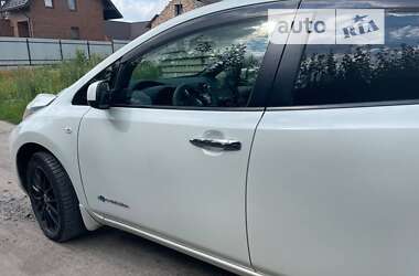 Nissan Leaf  2013