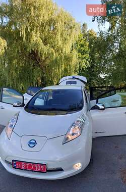 Nissan Leaf  2013