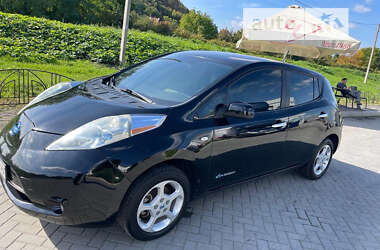 Nissan Leaf  2011